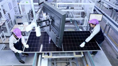 Trung Quốc thông báo sẽ dừng hoàn thuế xuất khẩu quang điện và pin